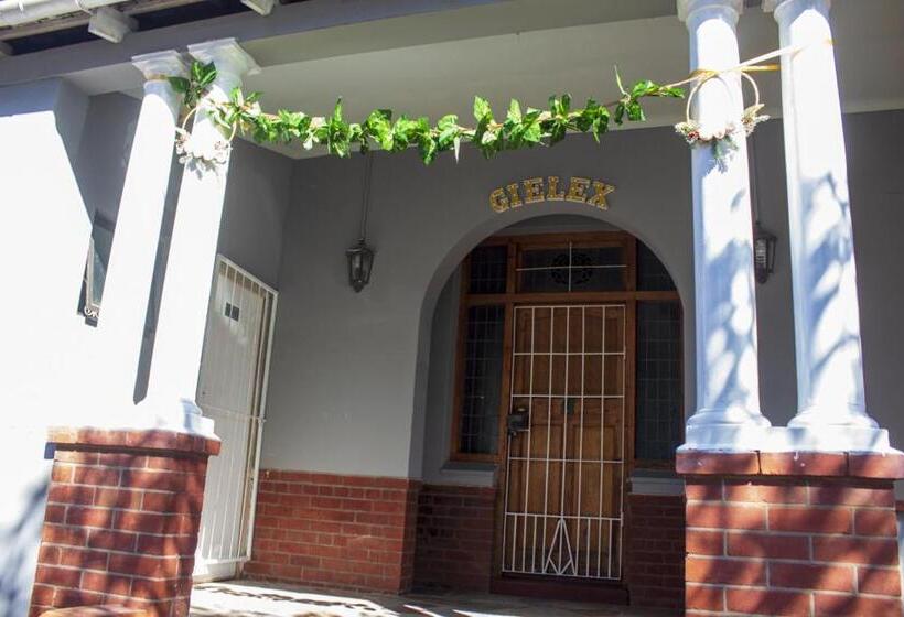 פנסיון Gielex Guest House