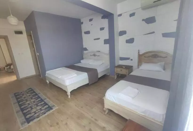 Renos Otel Lounge