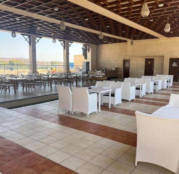 فندق جراند كليوباترا الساحل الشمالى المنتزه ك80