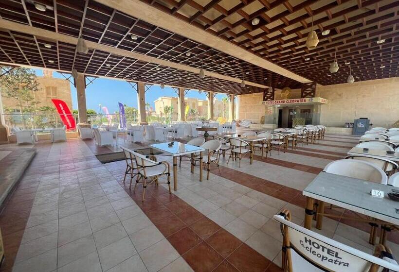 فندق جراند كليوباترا الساحل الشمالى المنتزه ك80