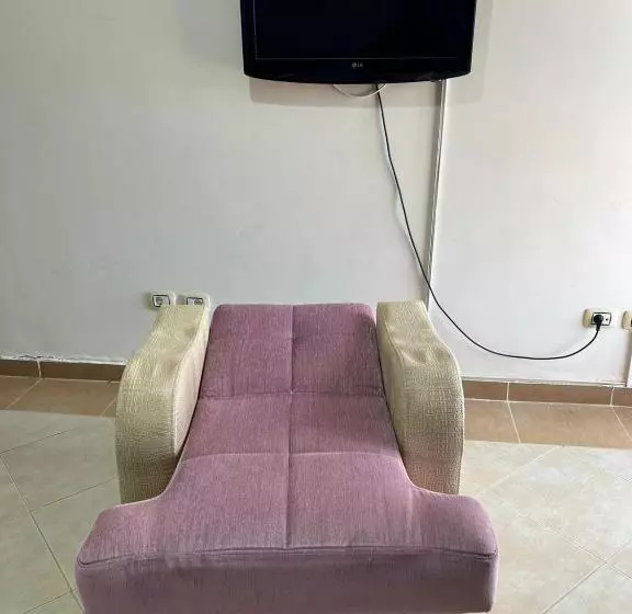 فندق جراند كليوباترا الساحل الشمالى المنتزه ك80