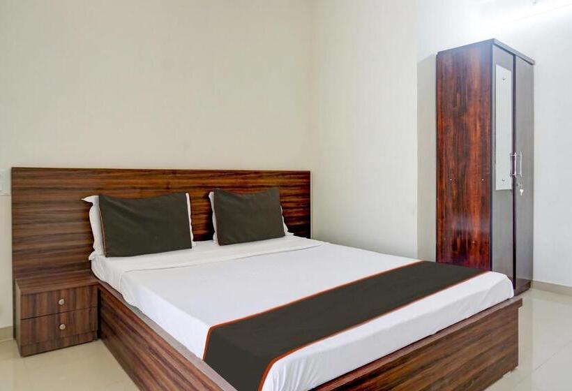 Collection O Hotel Park Inn Residency