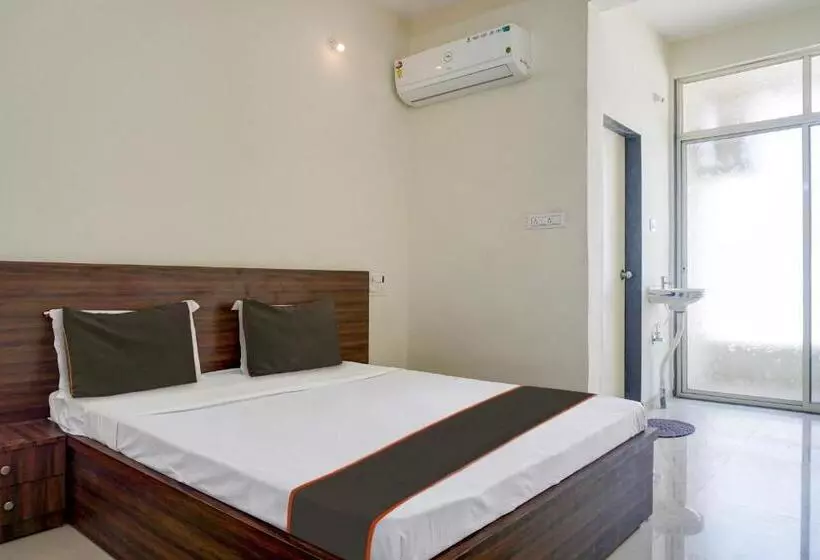 Collection O Hotel Park Inn Residency