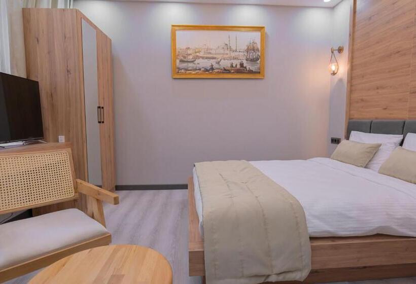 هتل Galata Greenland