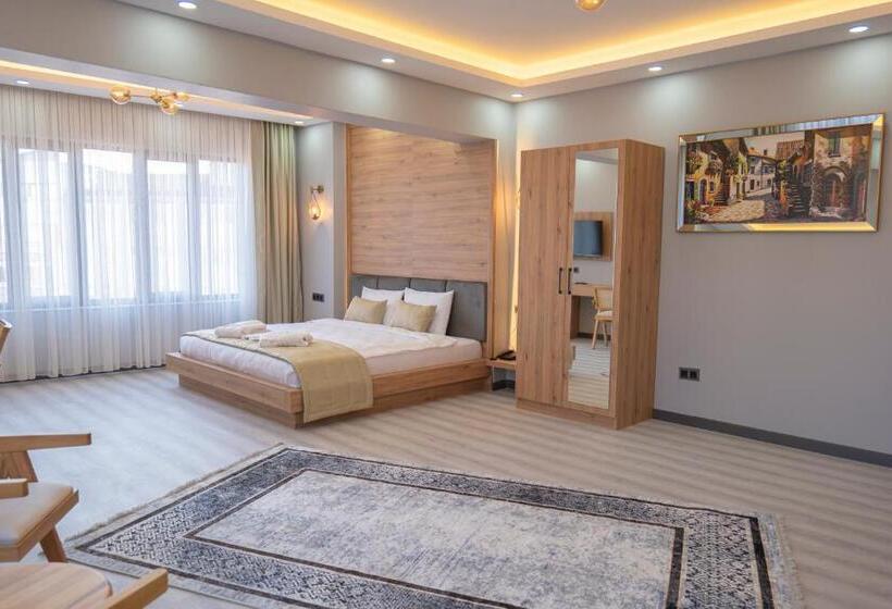 هتل Galata Greenland