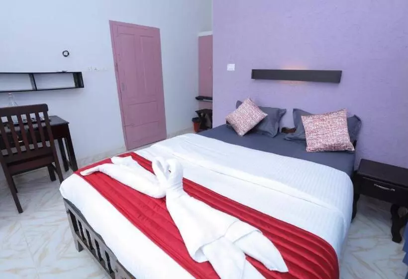 Hotelli Sky Frame Beach Resort