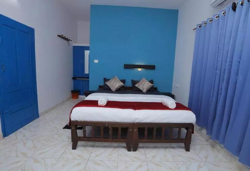 Hotelli Sky Frame Beach Resort