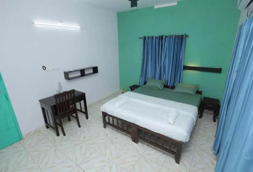 Hotelli Sky Frame Beach Resort