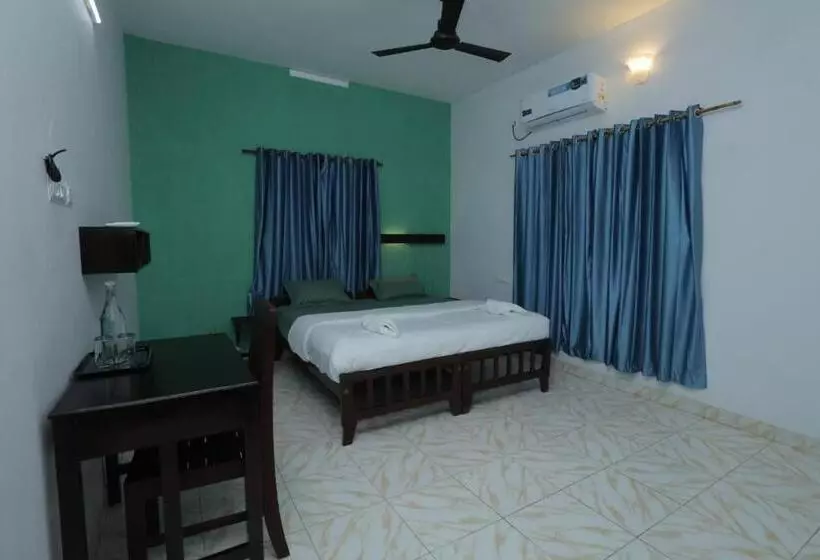 Hotelli Sky Frame Beach Resort