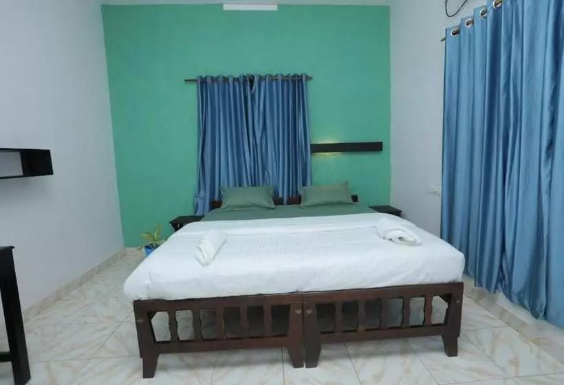 Hotelli Sky Frame Beach Resort