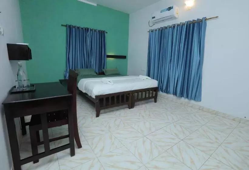 Hotelli Sky Frame Beach Resort