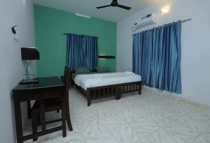 Hotelli Sky Frame Beach Resort