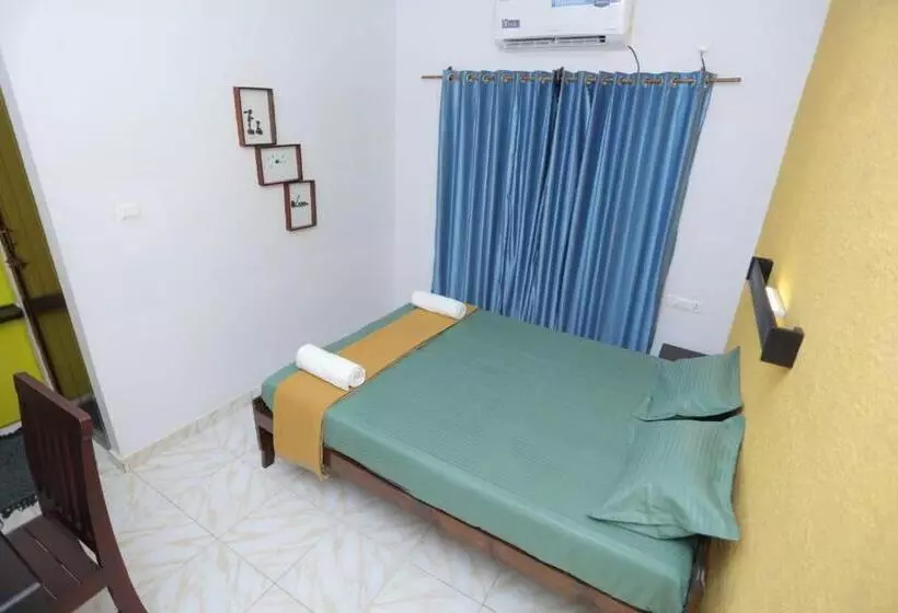 Hotelli Sky Frame Beach Resort