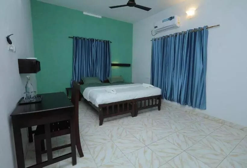 Hotelli Sky Frame Beach Resort