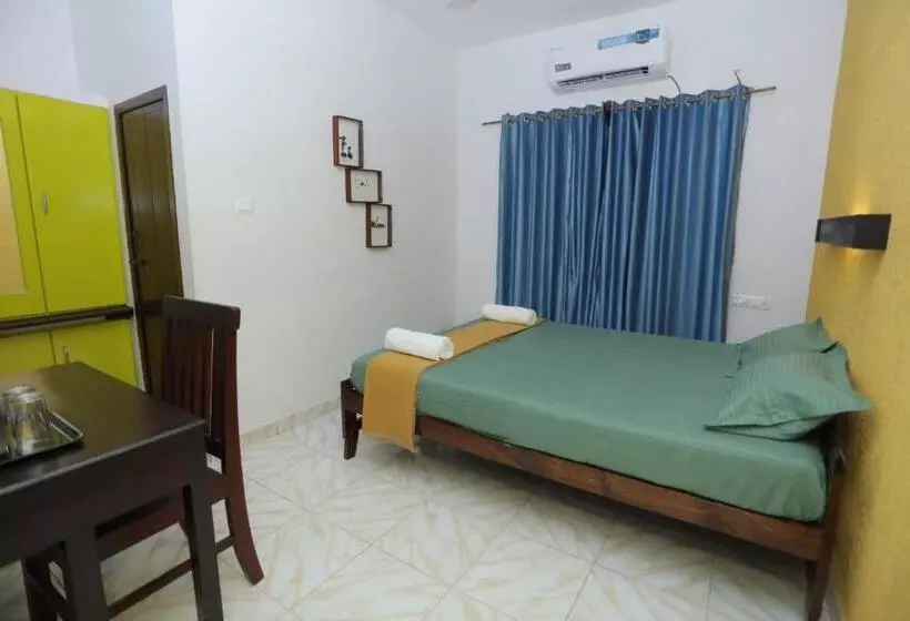 Hotelli Sky Frame Beach Resort