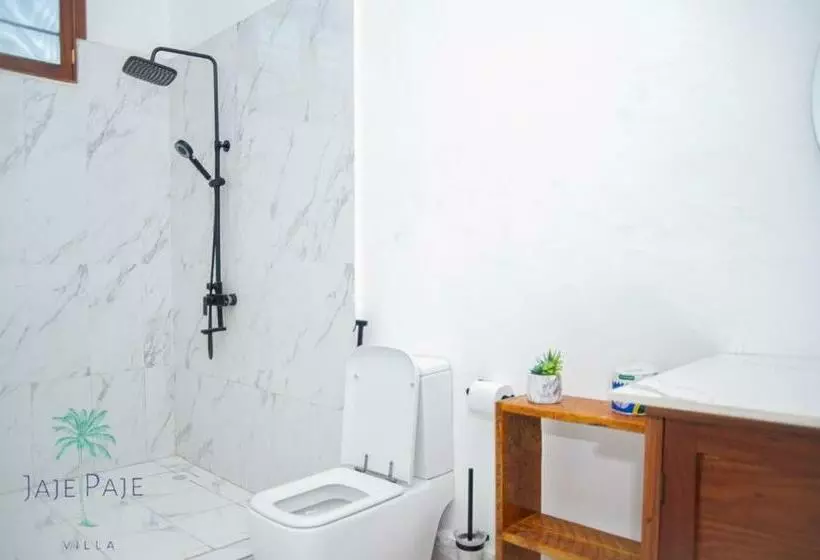 ベッドアンドブレックファースト Jaje Paje Villa