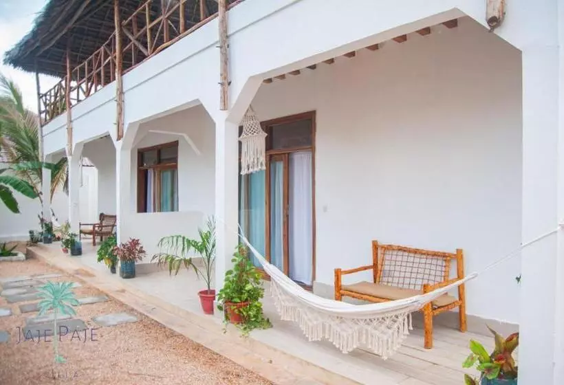 ベッドアンドブレックファースト Jaje Paje Villa