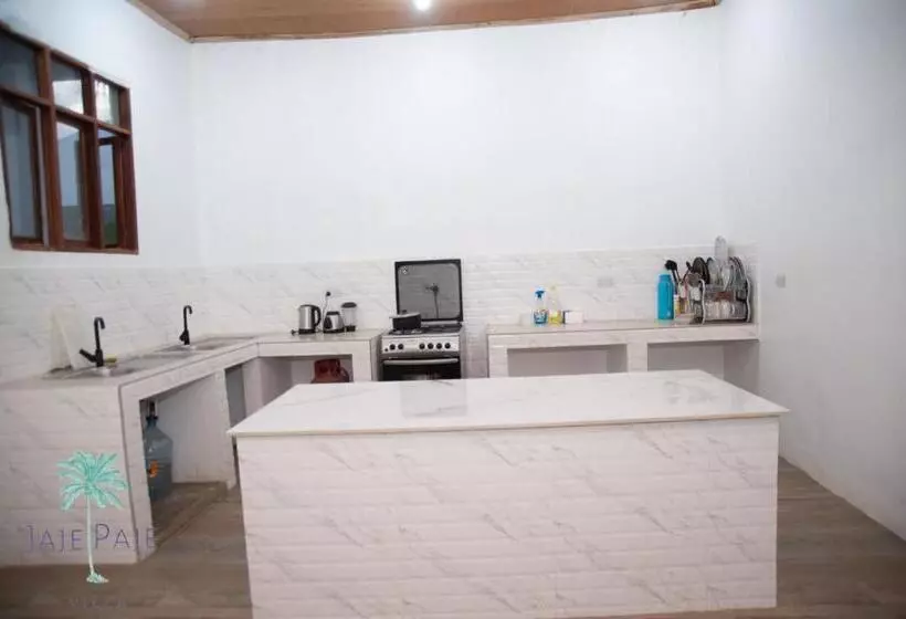 ベッドアンドブレックファースト Jaje Paje Villa