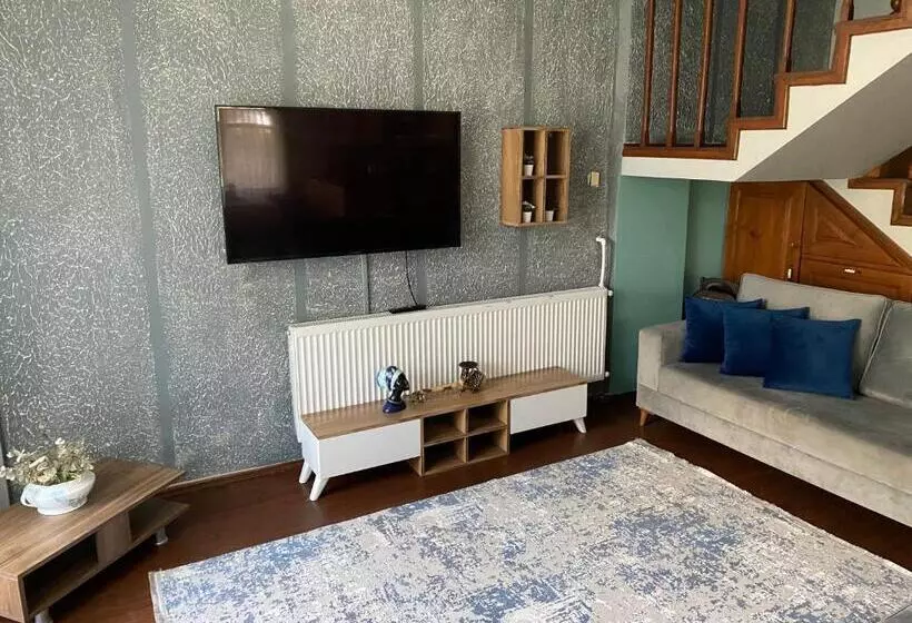 Four Season Villa Apart