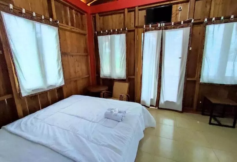 Hotelli Omah Joglo Sukorejo Redpartner