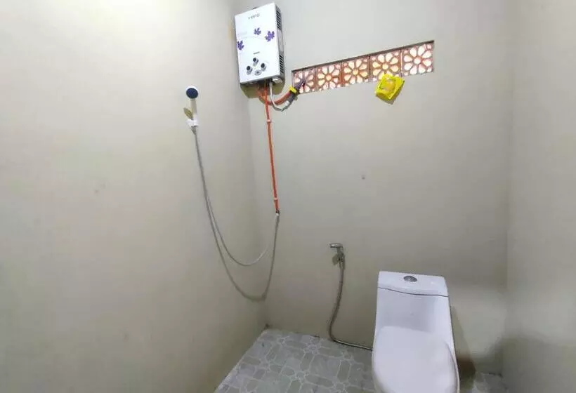 Hotelli Omah Joglo Sukorejo Redpartner