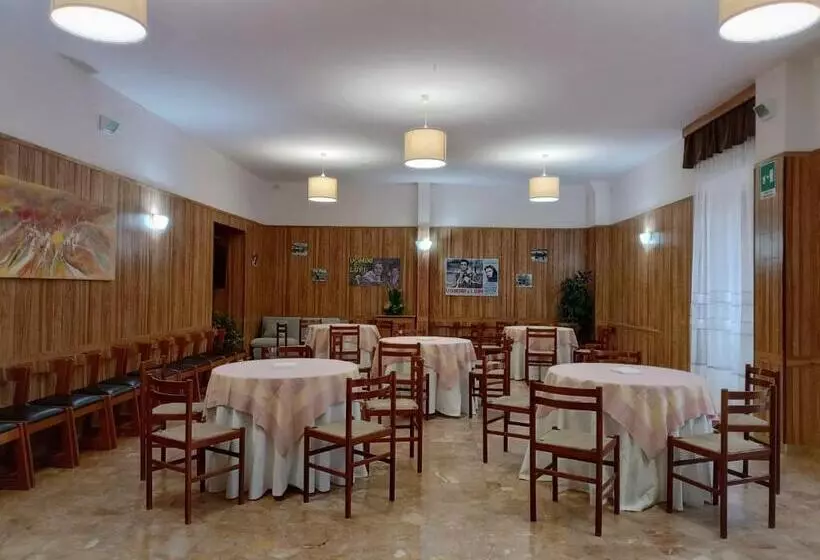 ホテル Stella Alpina