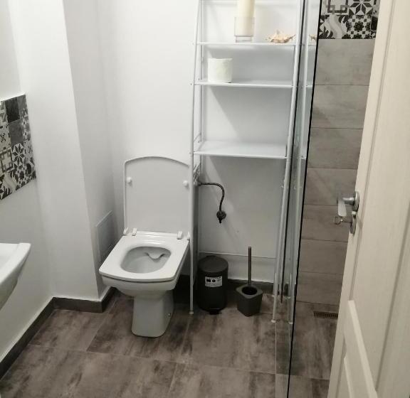 هتل Tina Guest House