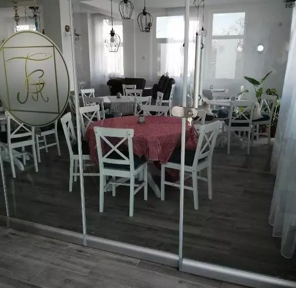 ホテル Tina Guest House