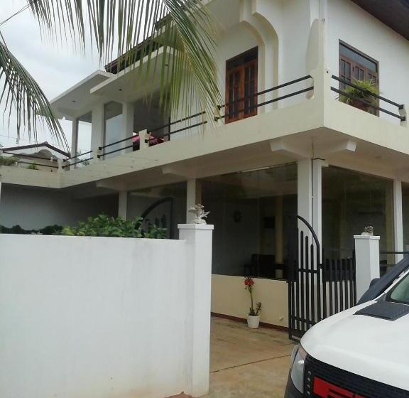 Pensão Athena Guest House