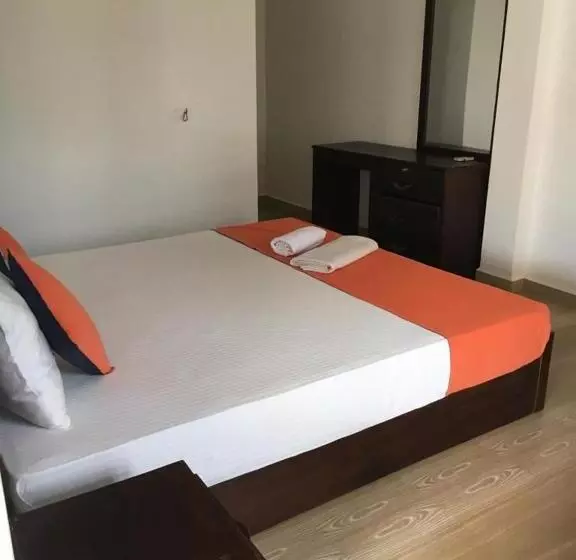 پانسیون Athena Guest House