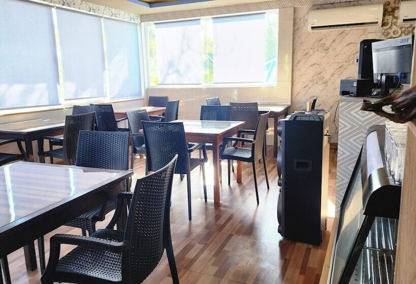 پانسیون Isle Inn {fuvahmulah)