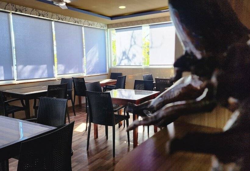 پانسیون Isle Inn {fuvahmulah)