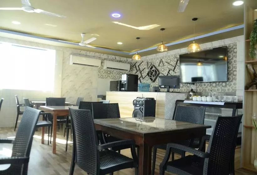 پانسیون Isle Inn {fuvahmulah)