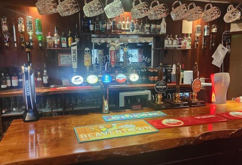 ユースホステル The Butchers Arme