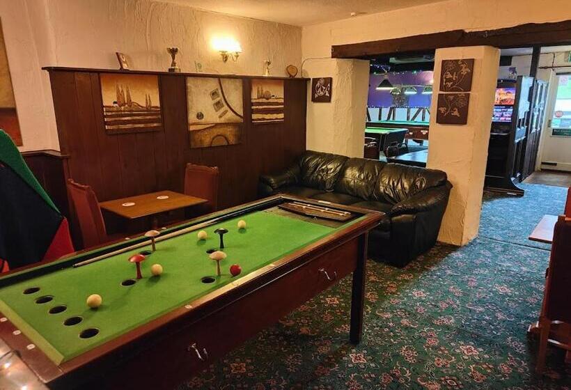 ユースホステル The Butchers Arme