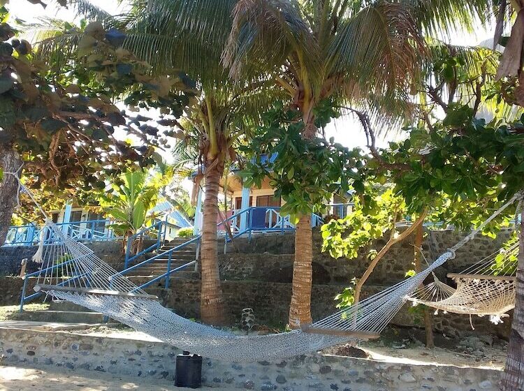 בית מלון כפרי Waya Lailai Eco Haven