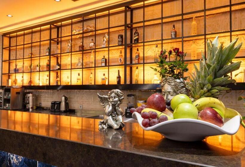 בית מלון כפרי Westdoor