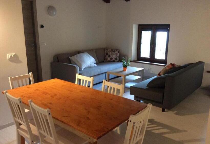 بنسيون Al Borgo Appartamento