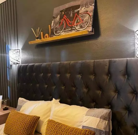 پانسیون Pebetzeluxuryairportlodge