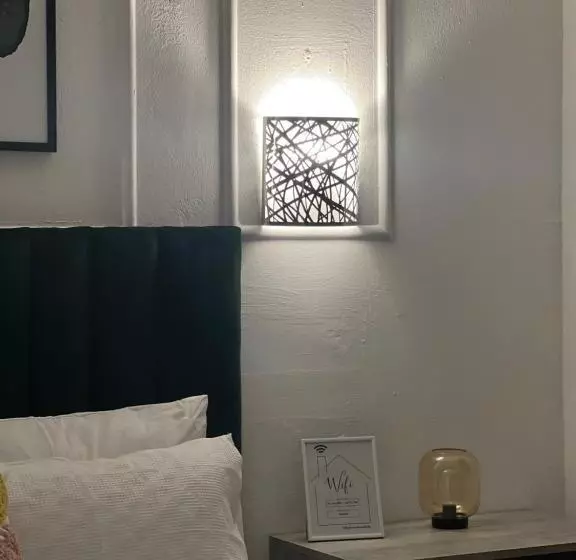 پانسیون Pebetzeluxuryairportlodge
