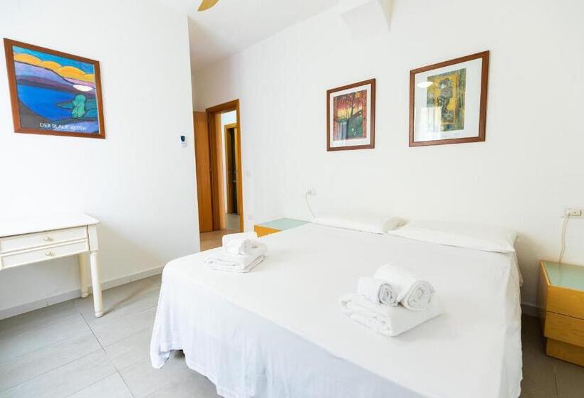 ペンション Theo S Rooms