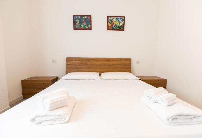 Пансион Theo S Rooms