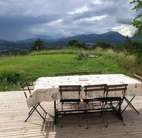 צימר Country Home With Beautiful Views