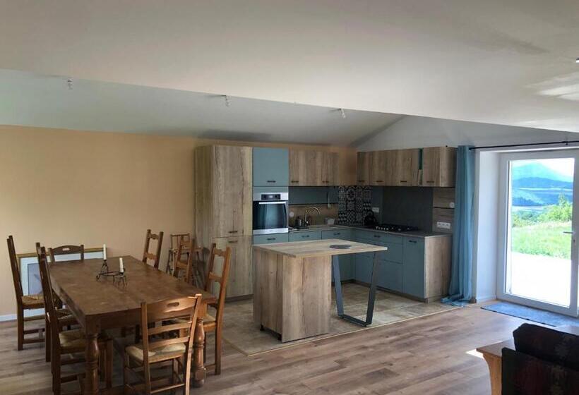 צימר Country Home With Beautiful Views