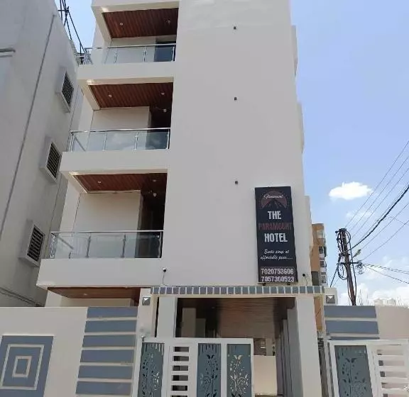Fabhotel Paramount