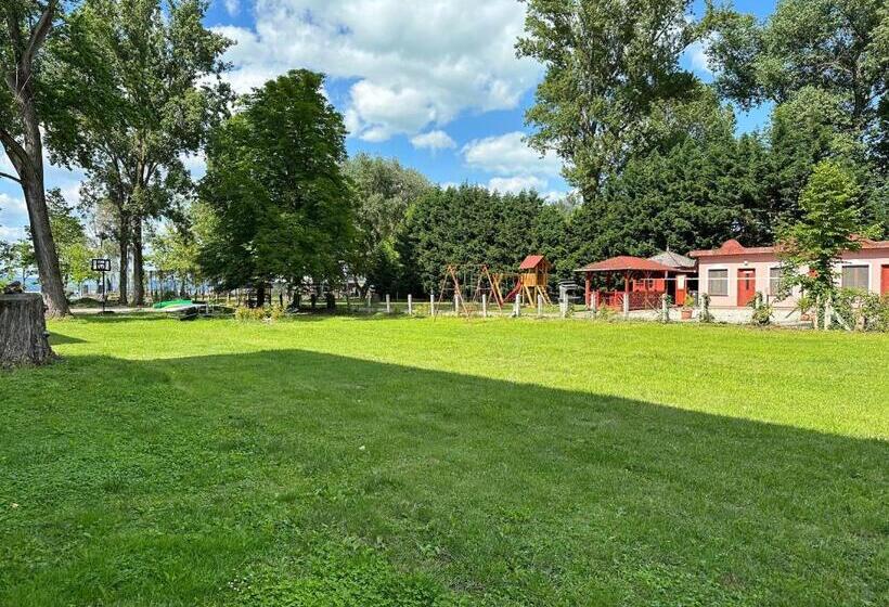 酒店 Lelle Beach Club