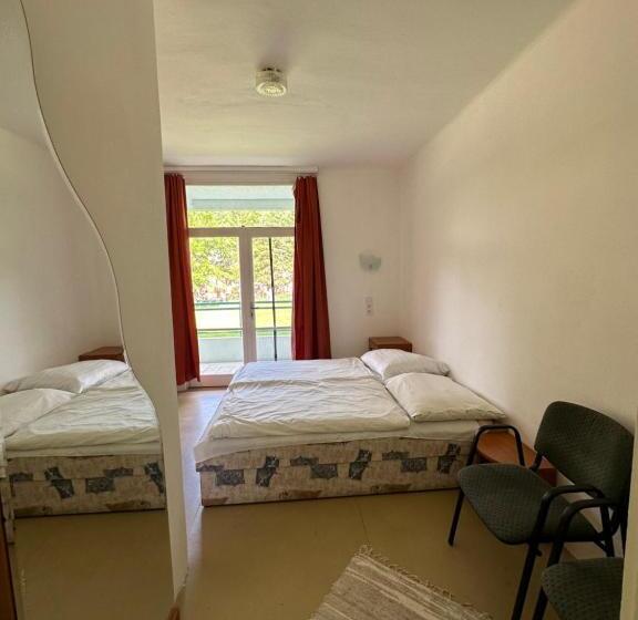 酒店 Lelle Beach Club