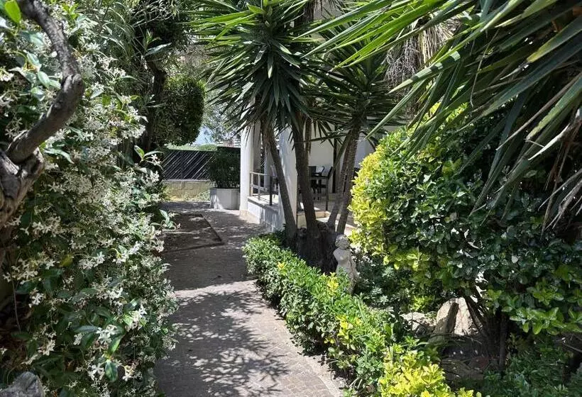 Majatalo Comforthouse Lavilla