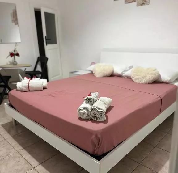 تختخواب و صبحانه Dolce Notte