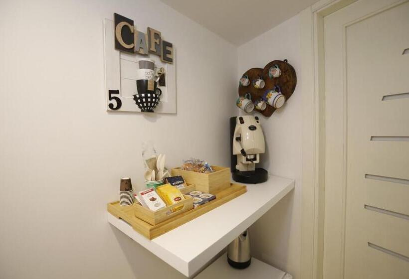 تختخواب و صبحانه Domus San Martino